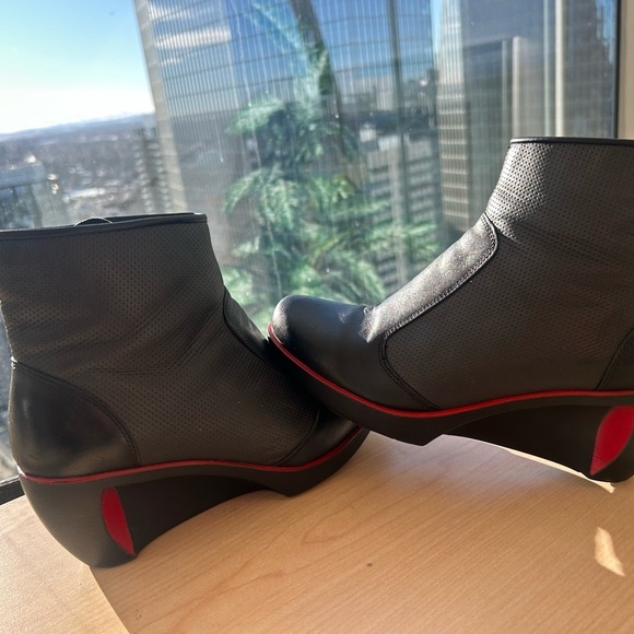 NAOT leather boots size 6.5 amazing condition luxury and fun! - Picture 10 of 13